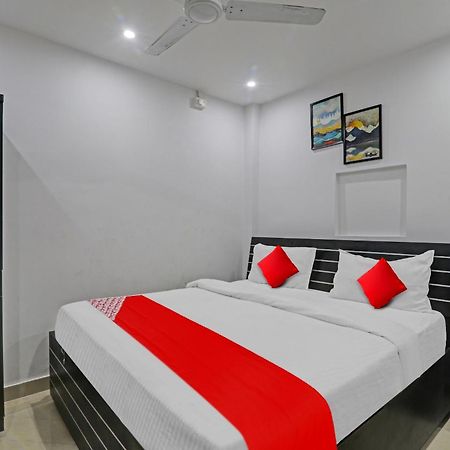 Oyo Flagship 81064 Chaudhary In Hotel Gorakhpur Exterior photo